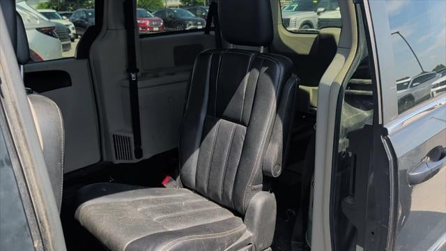 2012 Chrysler Town and Country Touring