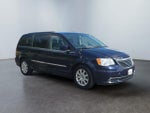 2016 Town and Country Thumbnail 7