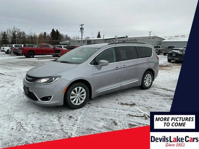 2017 Chrysler Pacifica Touring-L 4DR Mini-Van