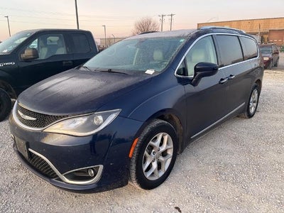 Photo of a 2018 Chrysler Pacifica Touring L 4DR Mini-Van for sale