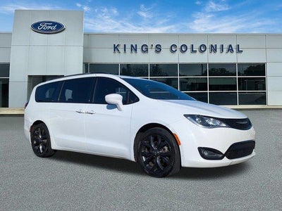 2018 Chrysler Pacifica Touring L 4DR Mini-Van