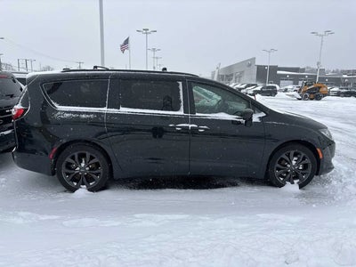 2020 Chrysler Pacifica Touring L 4DR Mini-Van