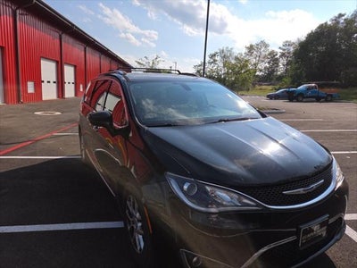 2020 Chrysler Pacifica Touring L 4DR Mini-Van