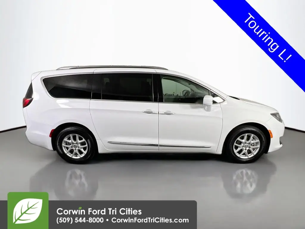 2020 Chrysler Pacifica - $14,700