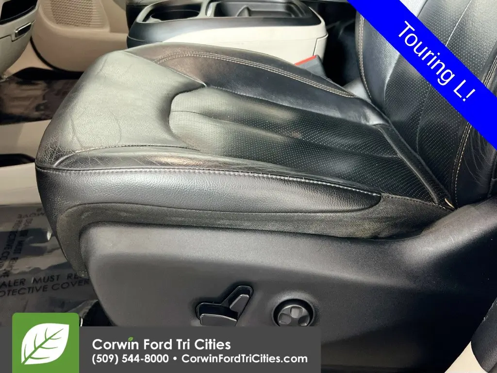 2020 Chrysler Pacifica - $14,700
