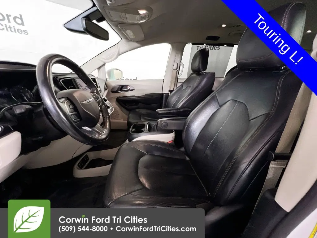2020 Chrysler Pacifica - $14,700
