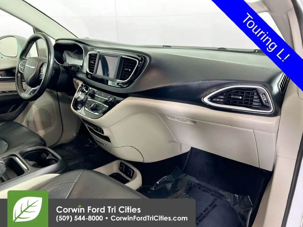 2020 Chrysler Pacifica - $14,700