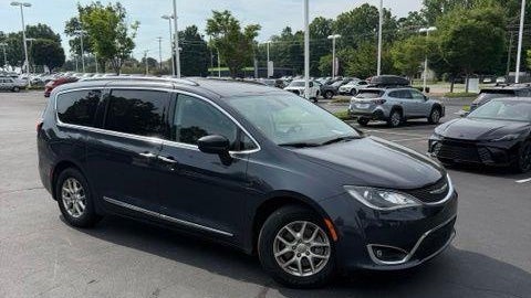 2020 Chrysler Pacifica Touring L