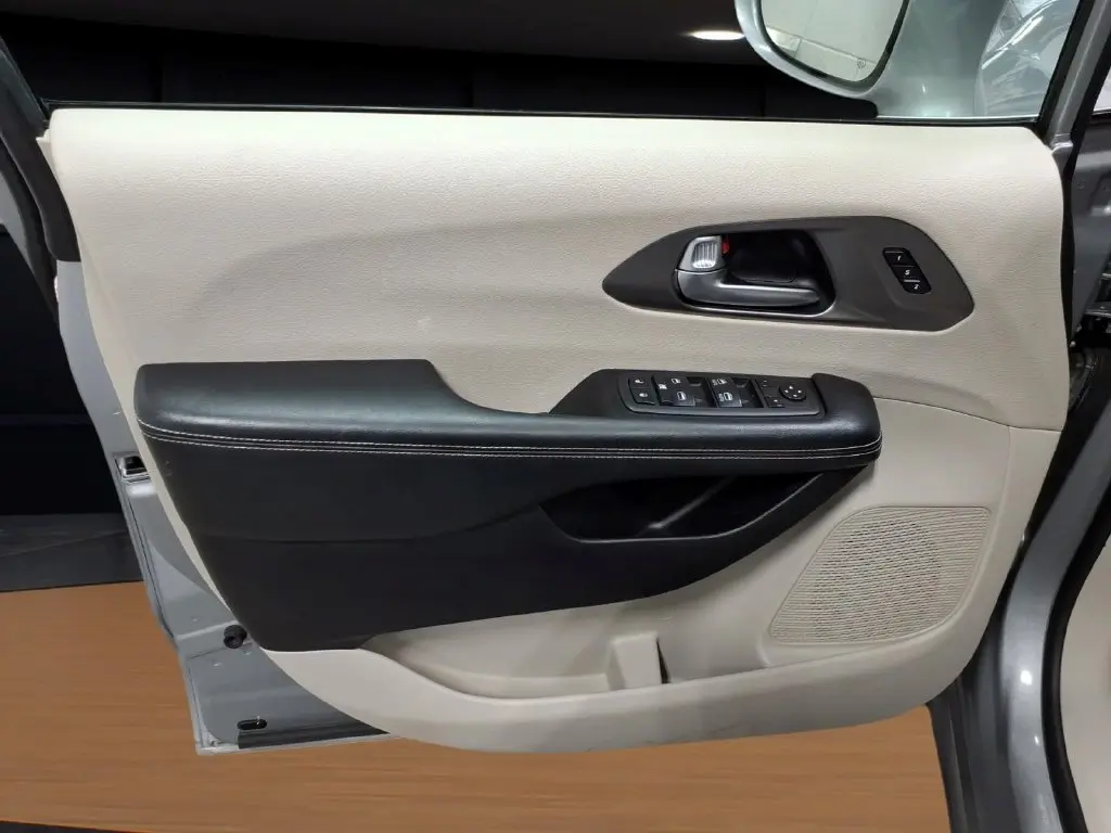2021 Chrysler Pacifica - $20,495