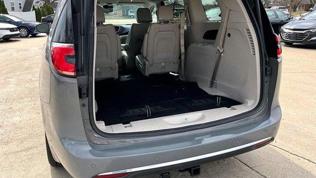2021 Chrysler Pacifica Touring L