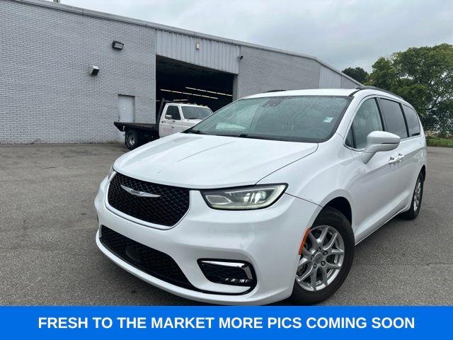 2022 Chrysler Pacifica - $15,500