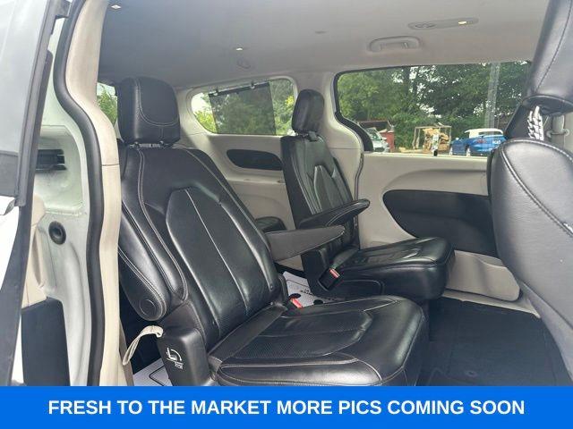 2022 Chrysler Pacifica - $15,500