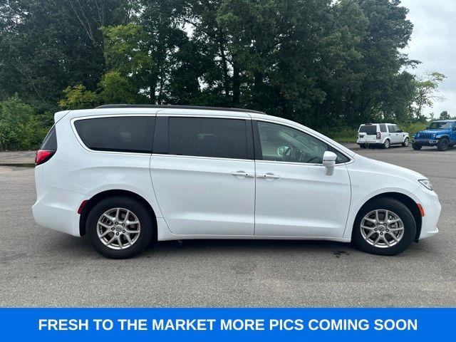 2022 Chrysler Pacifica - $15,500