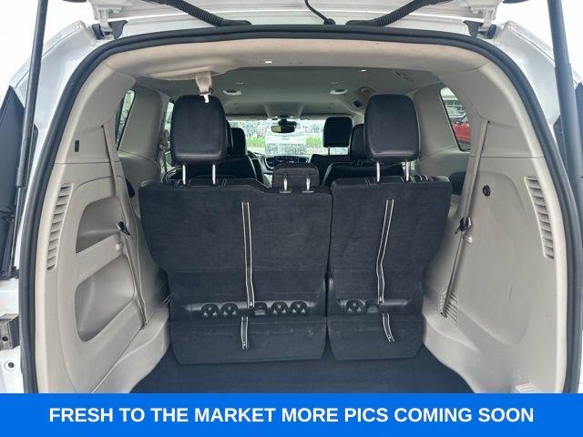 2022 Chrysler Pacifica - $15,500