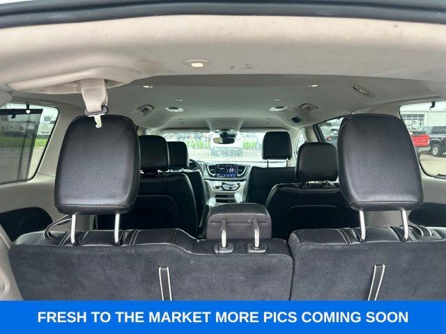 2022 Chrysler Pacifica - $15,500