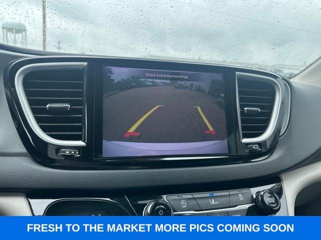 2022 Chrysler Pacifica - $15,500