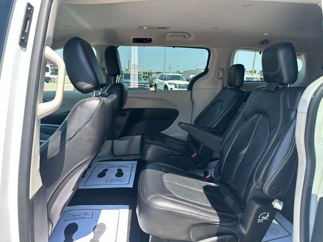 2022 Chrysler Pacifica - $15,500
