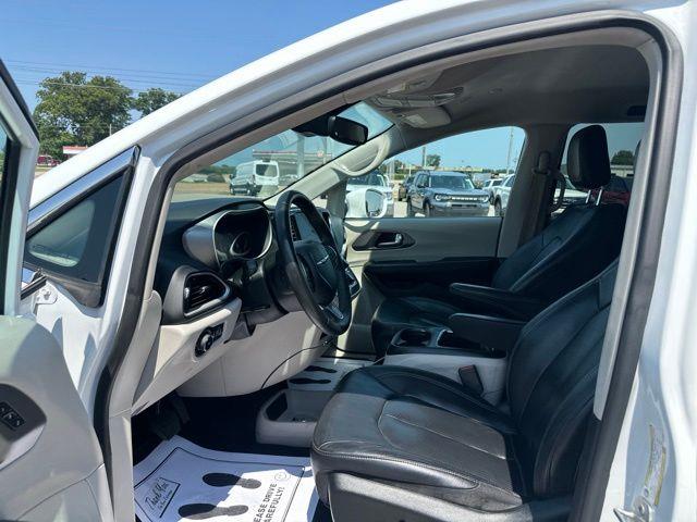 2022 Chrysler Pacifica - $15,500