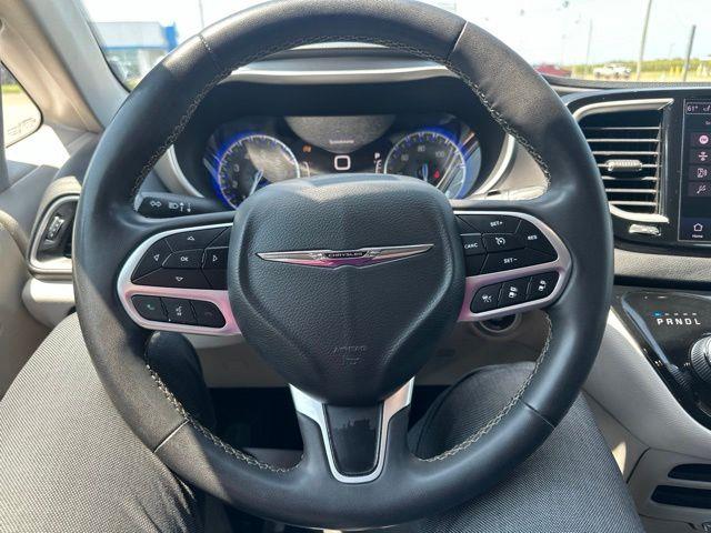 2022 Chrysler Pacifica - $15,500