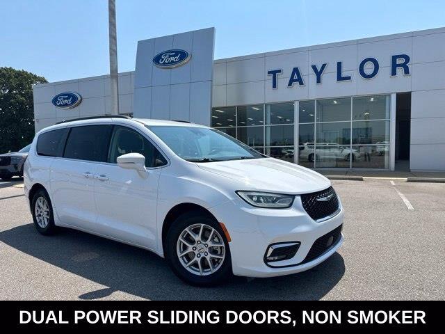 2022 Chrysler Pacifica - $15,000