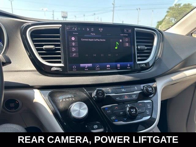 2022 Chrysler Pacifica - $15,000