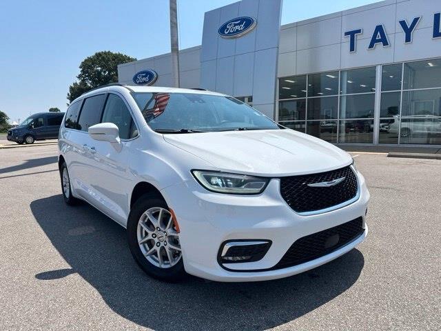 2022 Chrysler Pacifica - $15,000