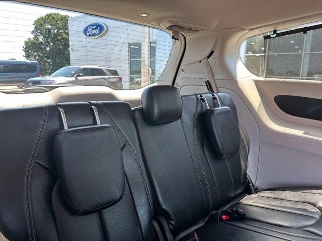 2022 Chrysler Pacifica - $15,000