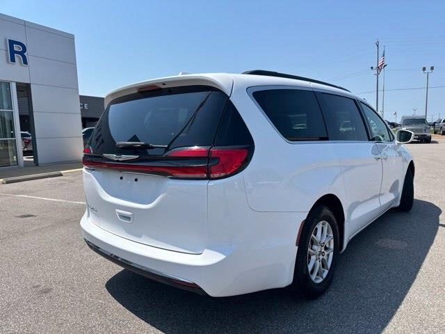 2022 Chrysler Pacifica - $15,000
