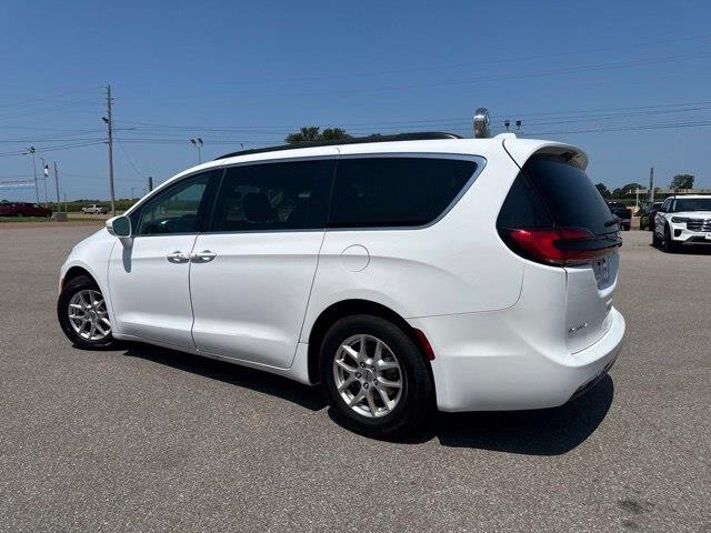 2022 Chrysler Pacifica - $15,000