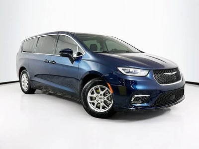 Photo of a 2023 Chrysler Pacifica Touring L 4DR Mini-Van for sale