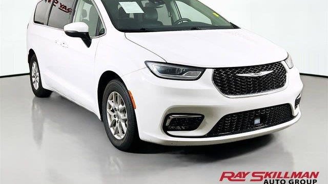 Preowned 2023 Chrysler Pacifica Touring L for Sale