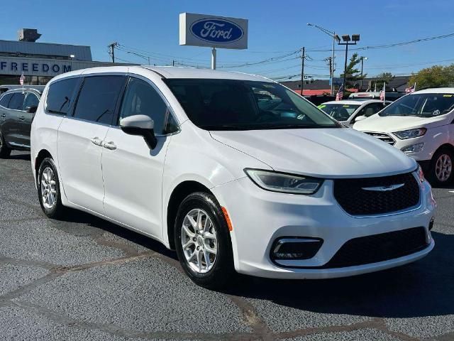 2023 Chrysler Pacifica - $18,898