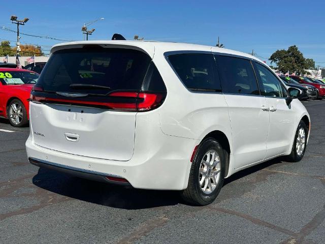 2023 Chrysler Pacifica - $18,898