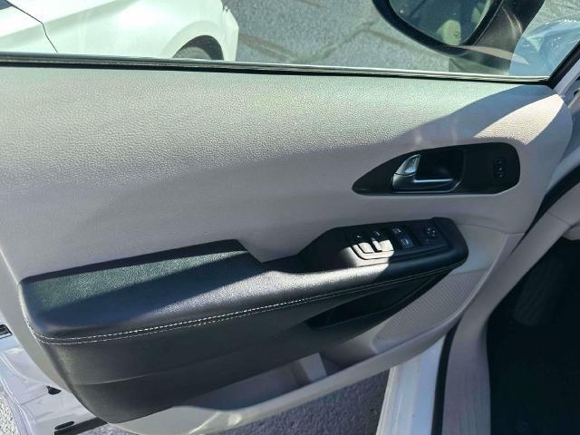 2023 Chrysler Pacifica - $18,898