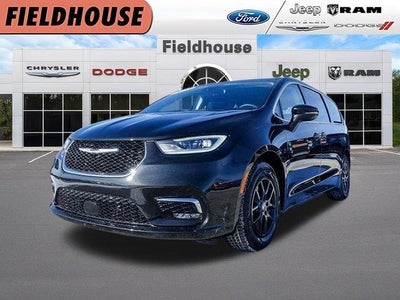 Photo of a 2023 Chrysler Pacifica Touring L 4DR Mini-Van for sale