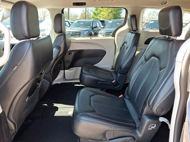 2023 Chrysler Pacifica - $19,500