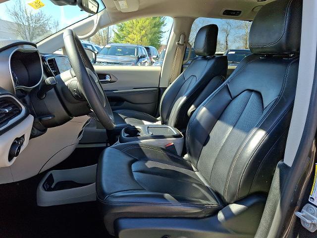 2023 Chrysler Pacifica - $19,500