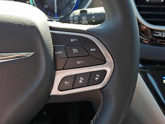 2023 Chrysler Pacifica - $19,500