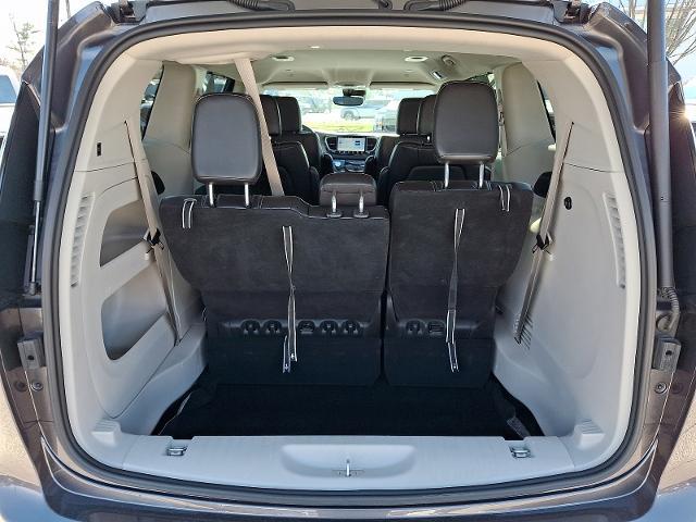 2023 Chrysler Pacifica - $19,500