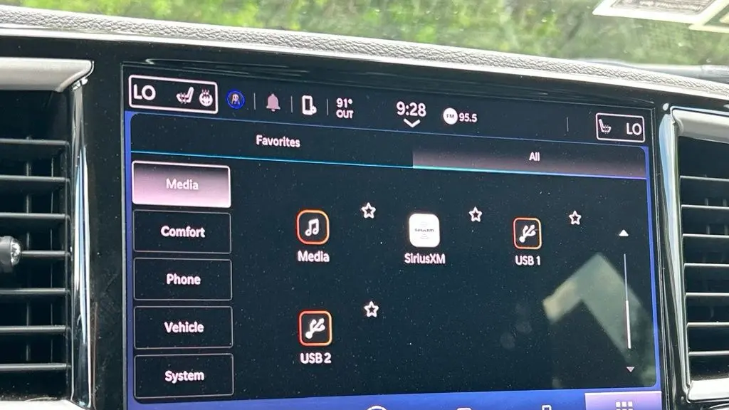 2023 Chrysler Pacifica Touring L
