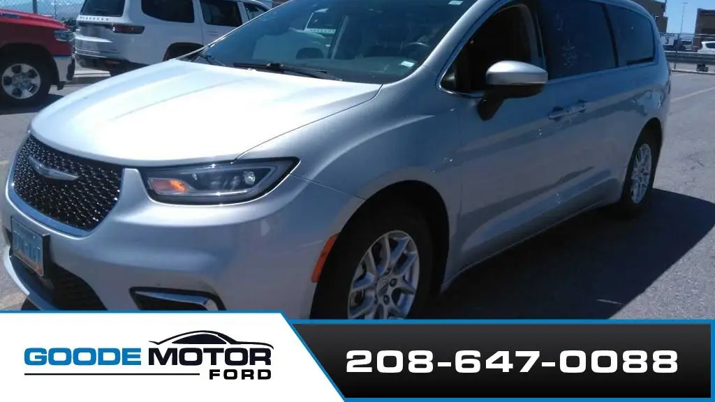 2023 Chrysler Pacifica Touring L