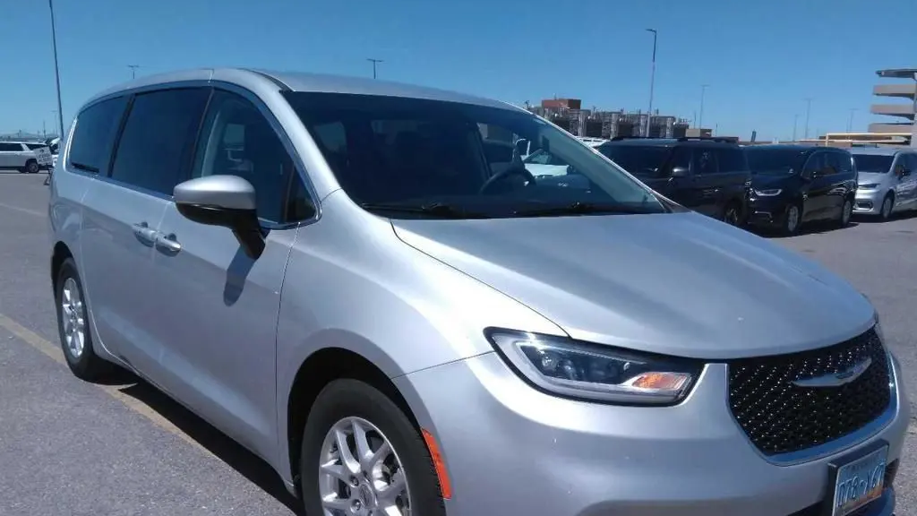 Preowned 2023 Chrysler Pacifica Touring L for Sale