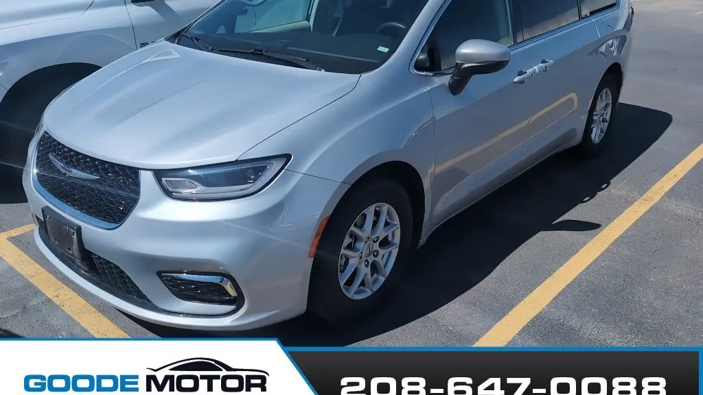 2023 Chrysler Pacifica Touring L