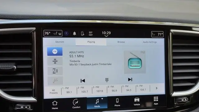 2023 Chrysler Pacifica Touring L