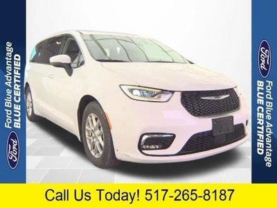 Photo of a 2023 Chrysler Pacifica Touring L 4DR Mini-Van for sale
