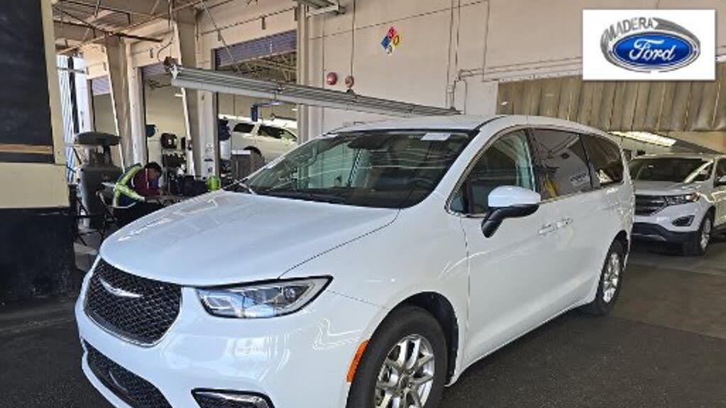 Preowned 2023 Chrysler Pacifica Touring L for Sale