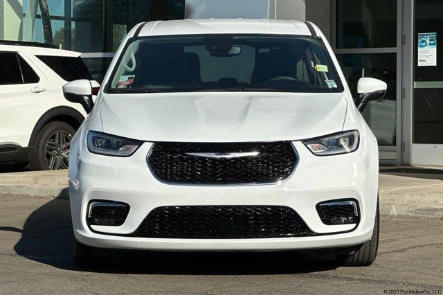 2023 Chrysler Pacifica - $19,400