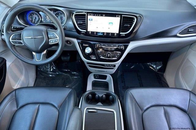2023 Chrysler Pacifica - $19,400