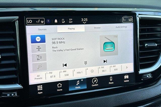 2023 Chrysler Pacifica - $19,400