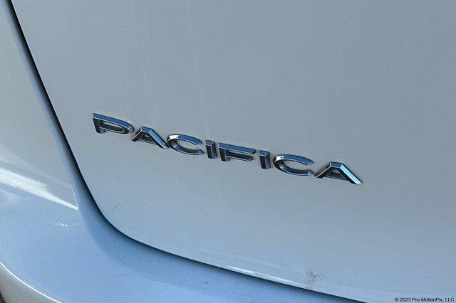 2023 Chrysler Pacifica - $19,400